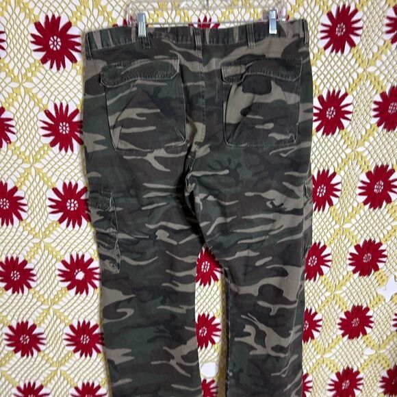 WRANGLER Jeans Cargo Camo Pants / Size 40 X 28 - Picture 11 of 15